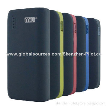 Wholesale Power Banks for iPhone with 5,200mAh Real Capacity, 500 Times Lifespan